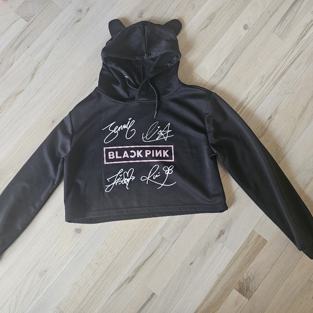 Black pink cropped hoodie